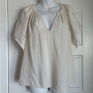 Velvet by Graham & Spencer Women's Cream Eyelet Sleeve V-Neck Top